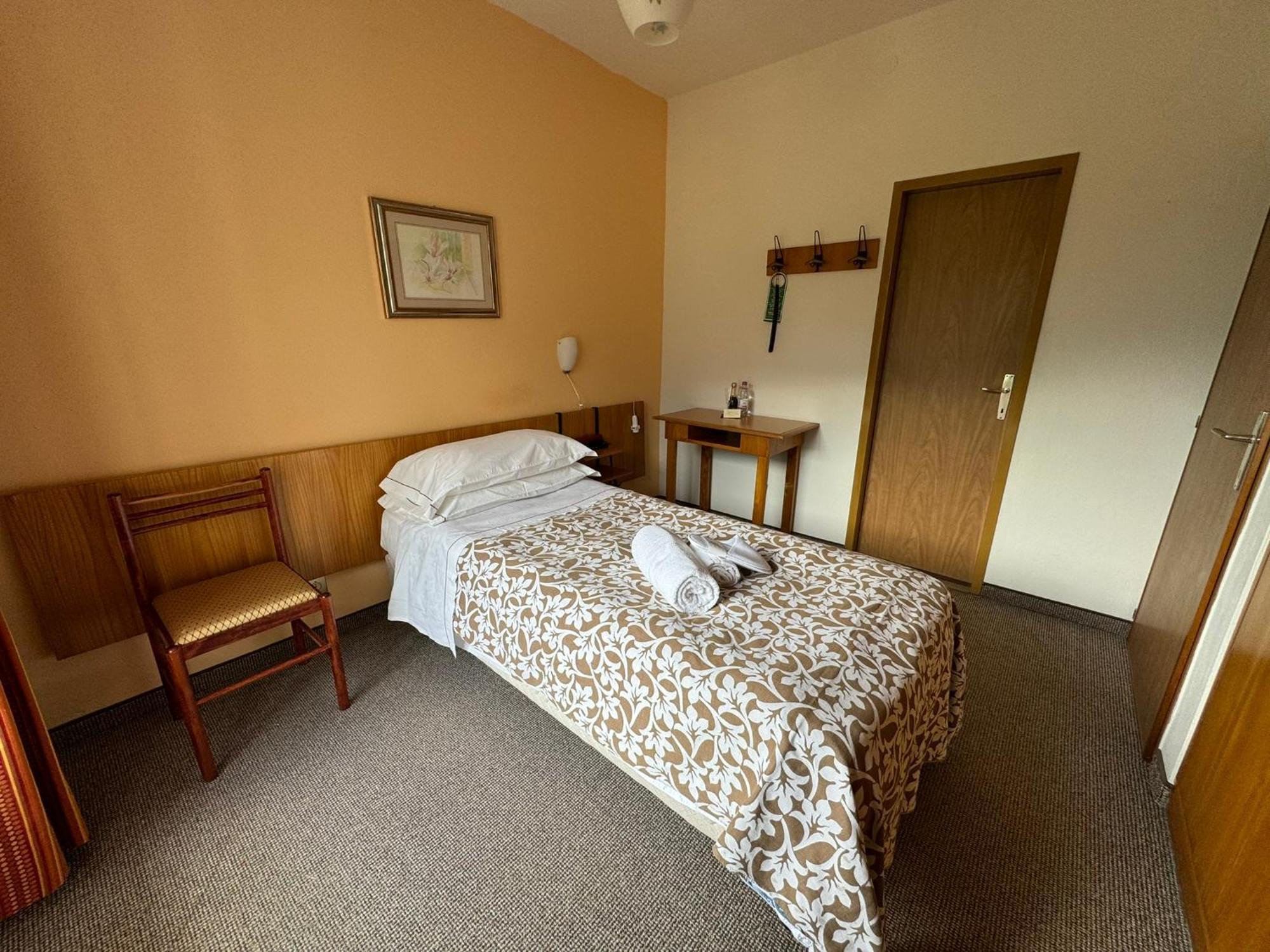 Garden Hotel Bellariva Molveno Værelse billede